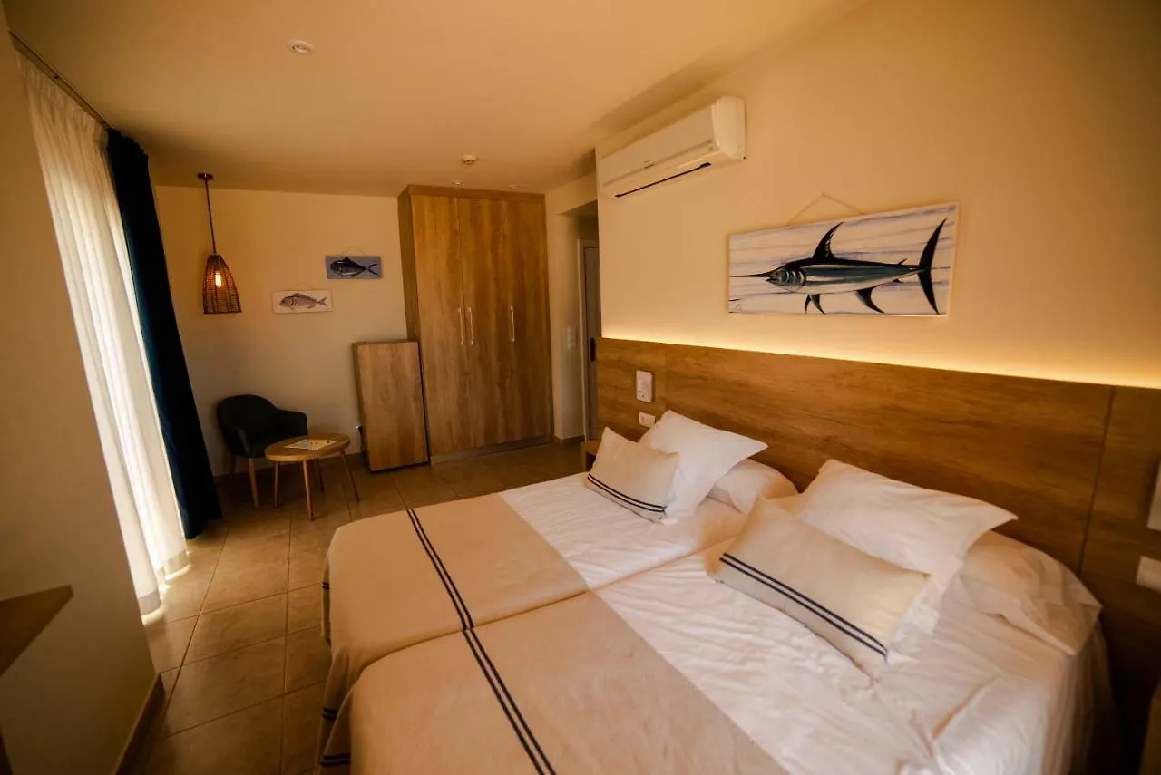 Hotel Tamariu 3*,