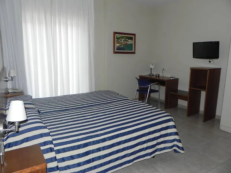 Hotel Tamariu 3*,